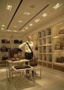 珠寶與化妝品展柜全解析 價(jià)格、廠家與展覽服務(wù)一站式參考